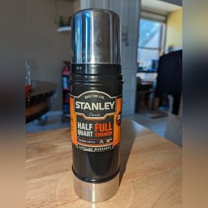 Stanley classic vacuum bottle half quart